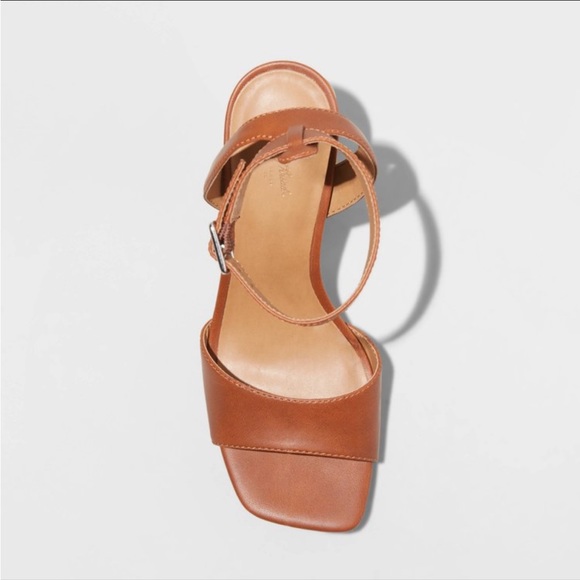 NWT UNIVERSAL THREAD heels - Picture 3 of 8